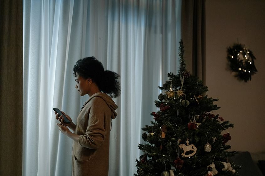 Tips For Managing The Holiday Blues As A Student 